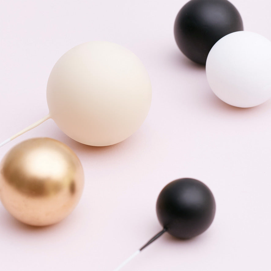 32 Pieces Cake Decorating Ball Sets - White, Gold, Black & Ivory Beige
