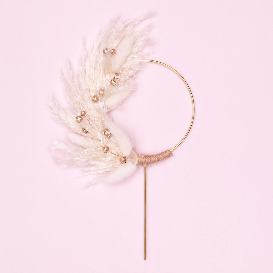 Dried Flower Ring (10cm) (Gold & White)