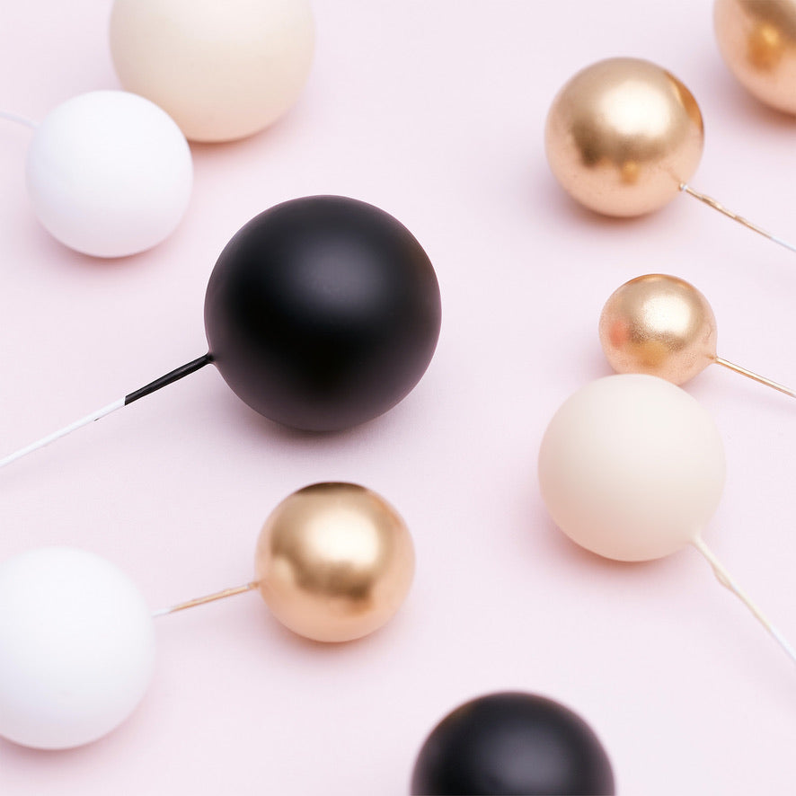 32 Pieces Cake Decorating Ball Sets - White, Gold, Black & Ivory Beige