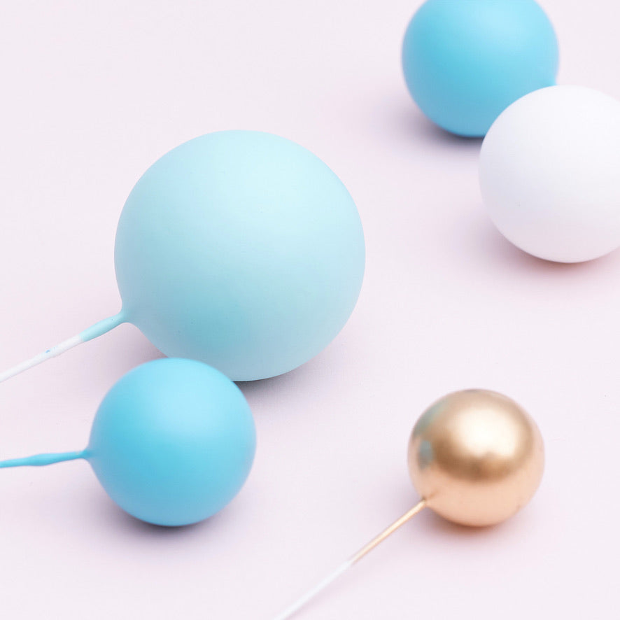 32 Pieces Cake Decorating Ball Sets - White, Gold, Light Blue & Blue